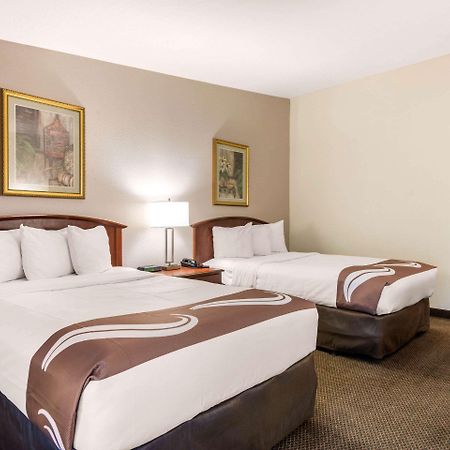 Quality Inn & Suites Tarpon Springs South Exterior foto